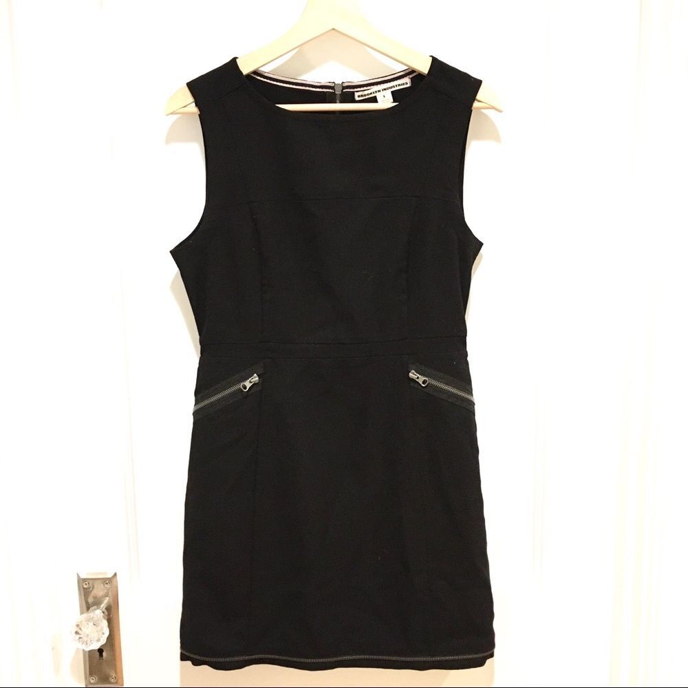 ⭐️ Brooklyn Industries Black Sheath Dress Zippers S